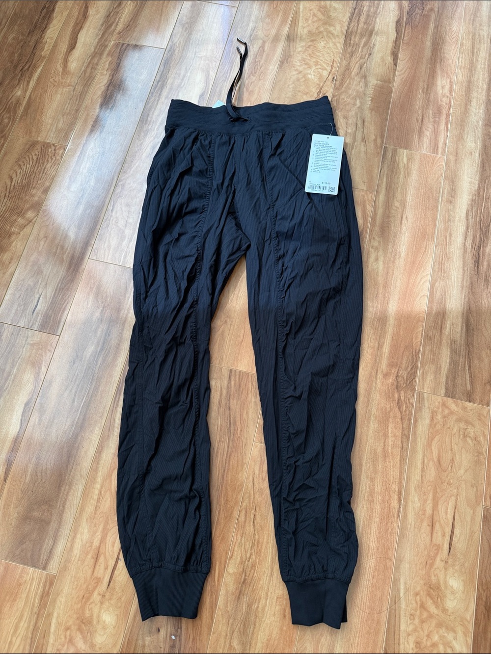 Lululemon dance studio mid rise jogger NWT